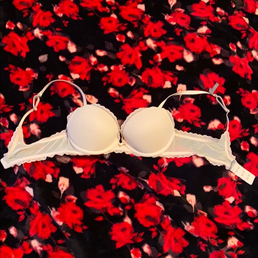 Light pink Aerie bra